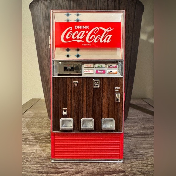 Vtg Coca Cola Mini Vending Machine White 1996 Vendo Musical Bank Lights Retro - Picture 1 of 7